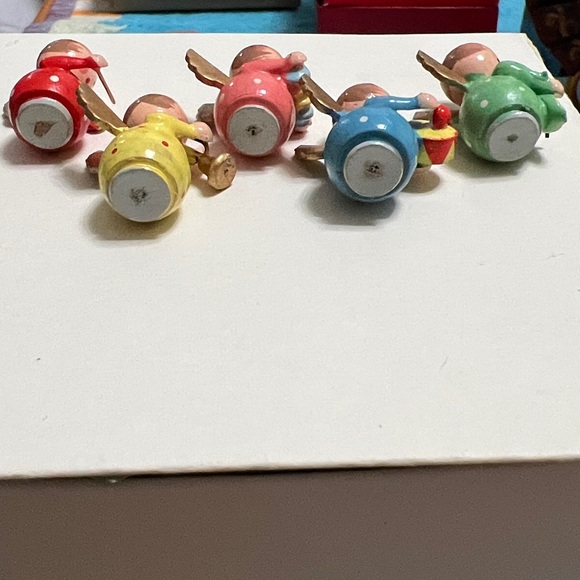 Miniature Musical Angel & Nativity Sets - Picture 7 of 12